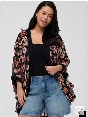 🆕️ TORRID 2X BLACK FLORAL COCOON KIMONO